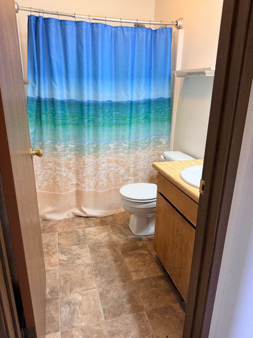 Fortuna Apartment: 1007 Loni DR