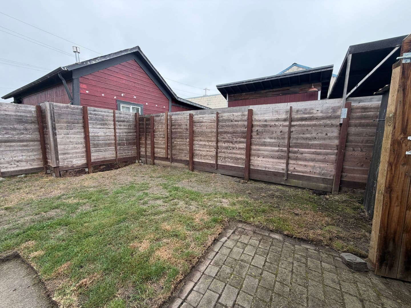 Arcata Apartment: 560 G ST