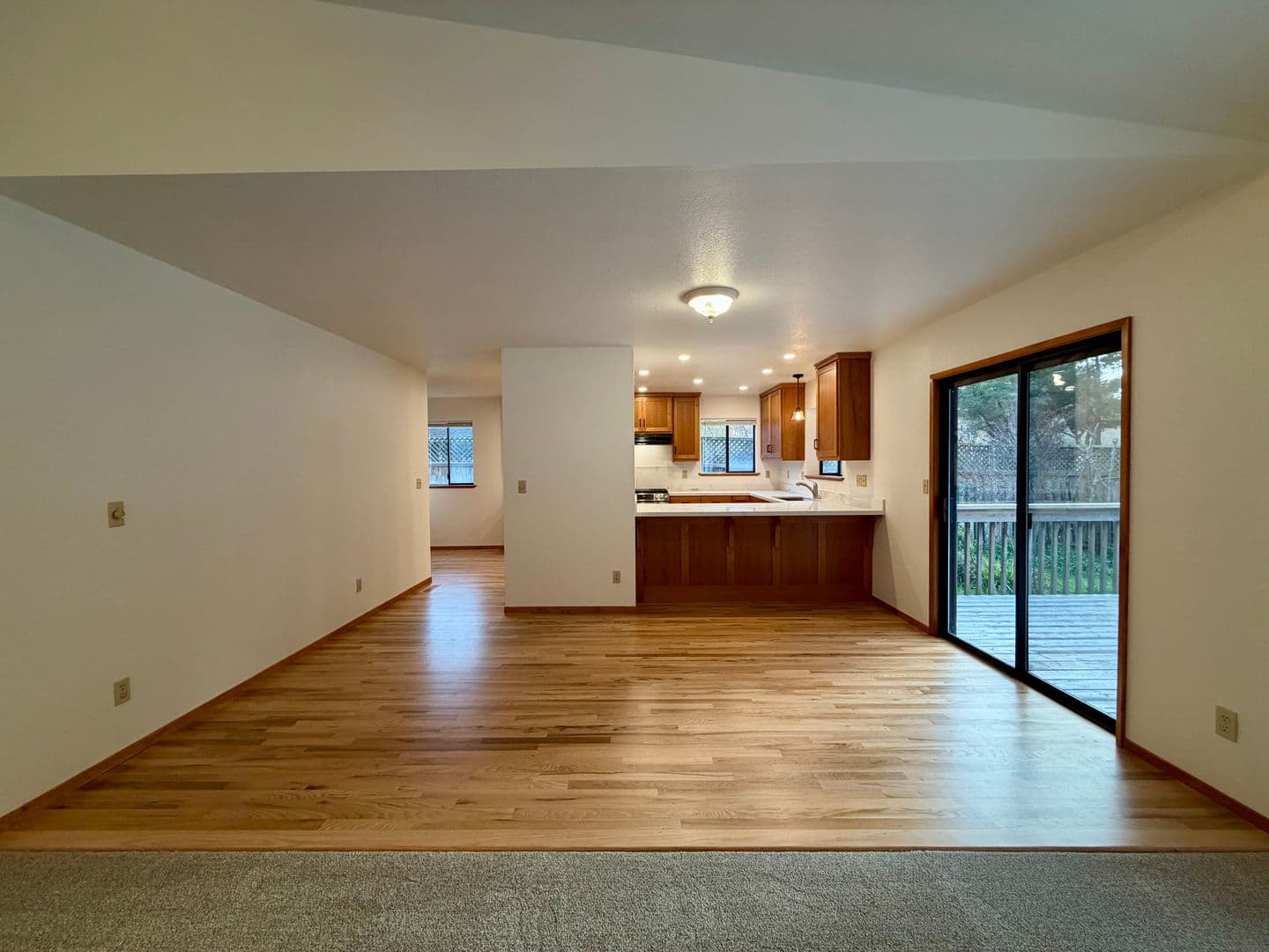 Eureka Townhome: 4036 Campton RD
