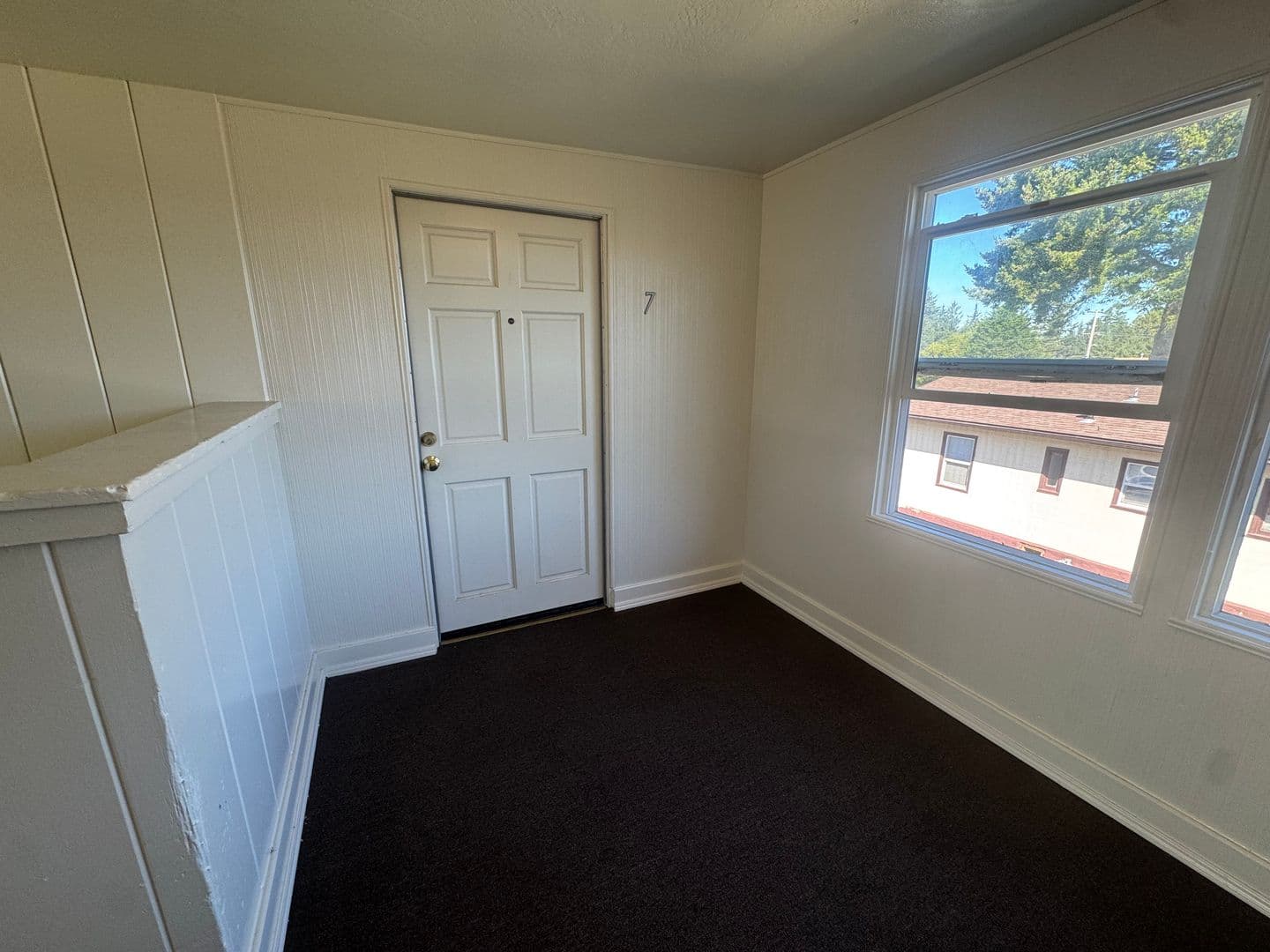 Eureka Apartment: 4041 & 4043 Williams St Unit #1-9