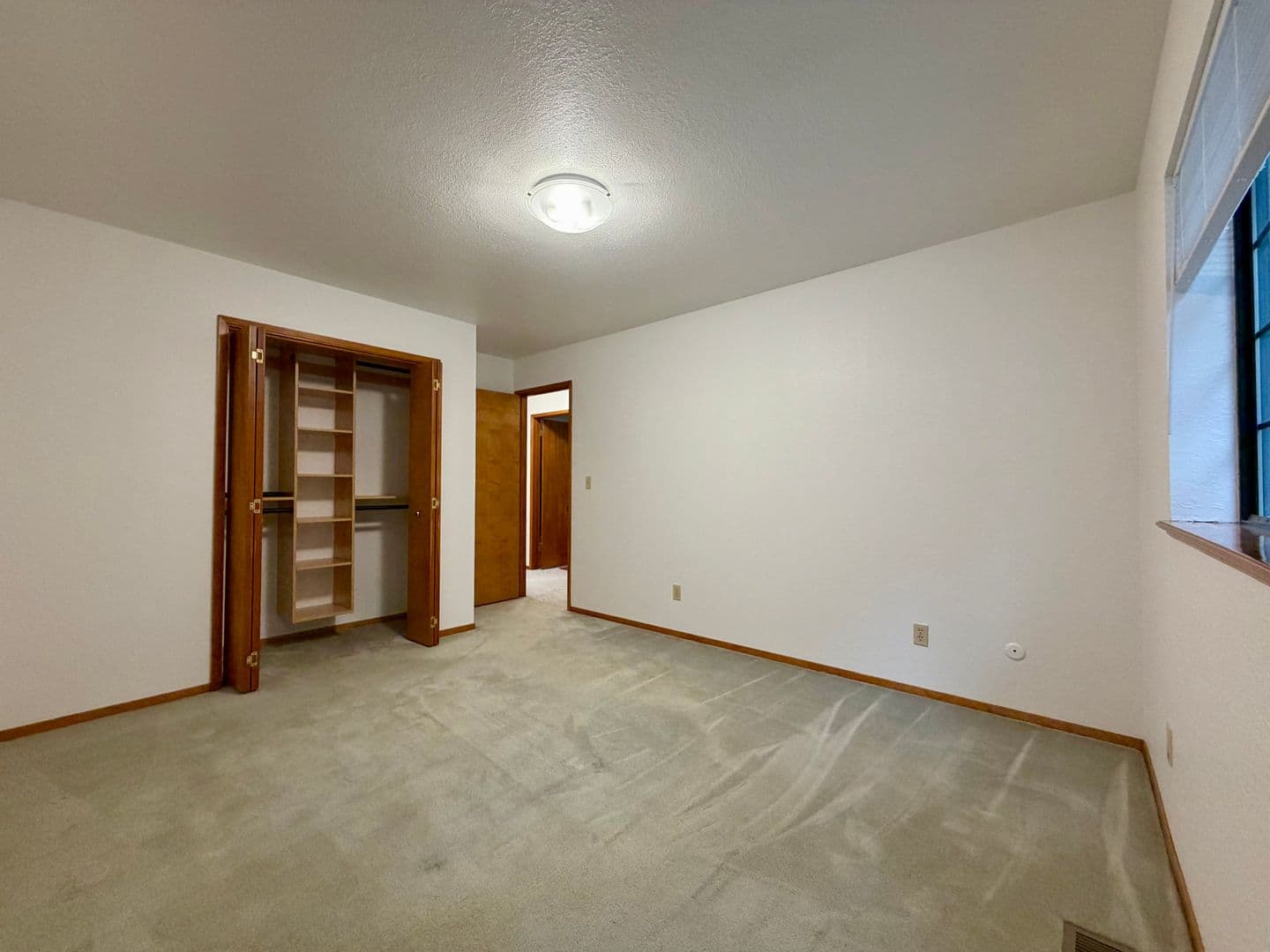 Eureka Townhome: 4036 Campton RD