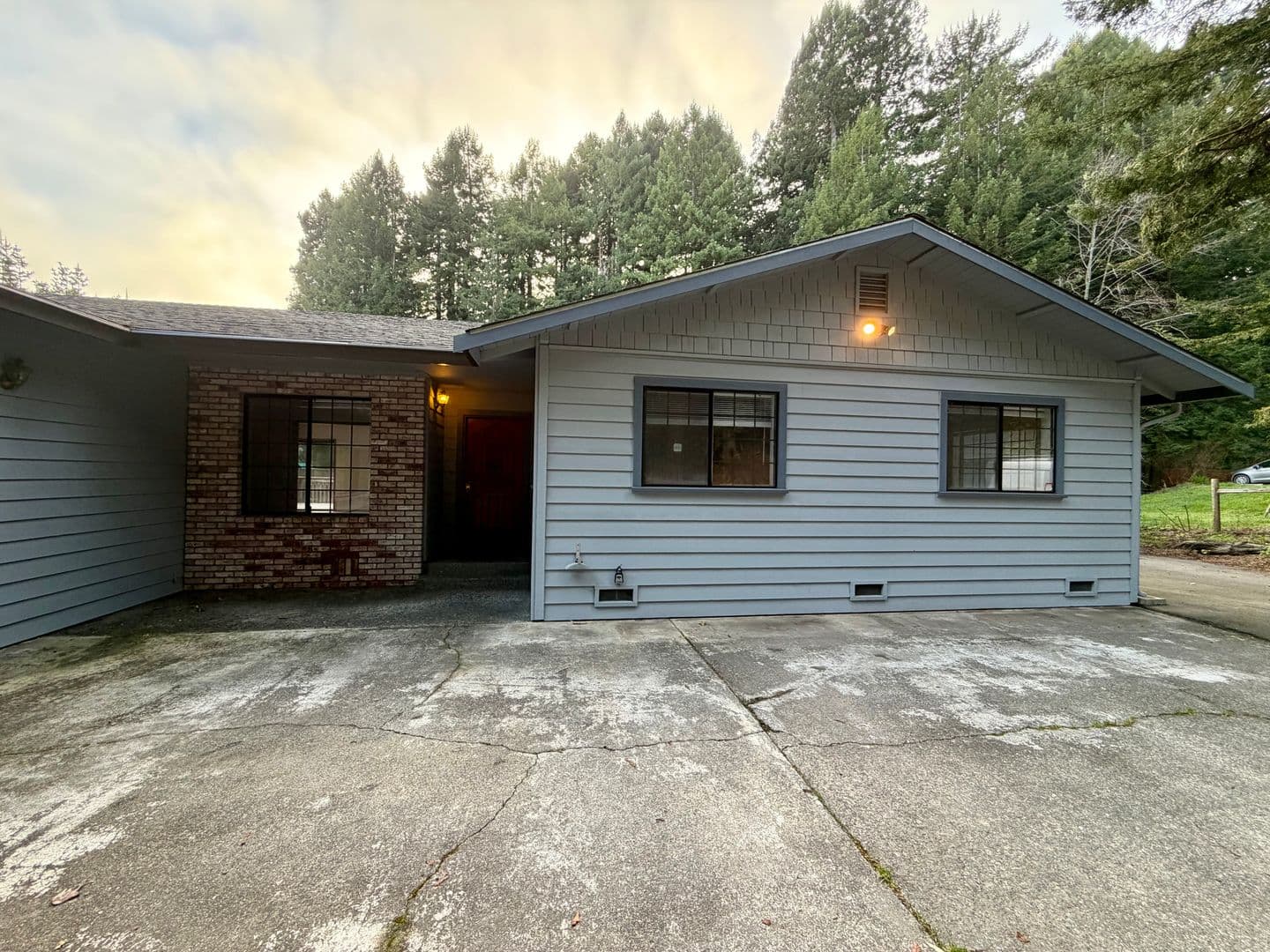 Eureka Townhome: 4036 Campton RD