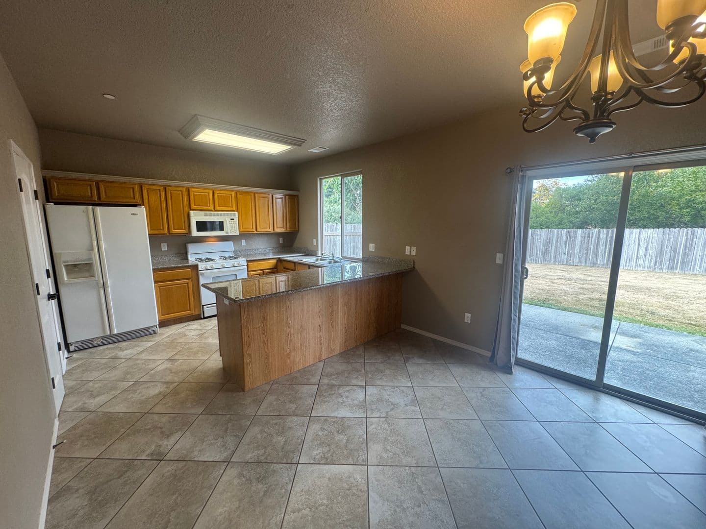 Loleta House: 7 Shadowbrook ST