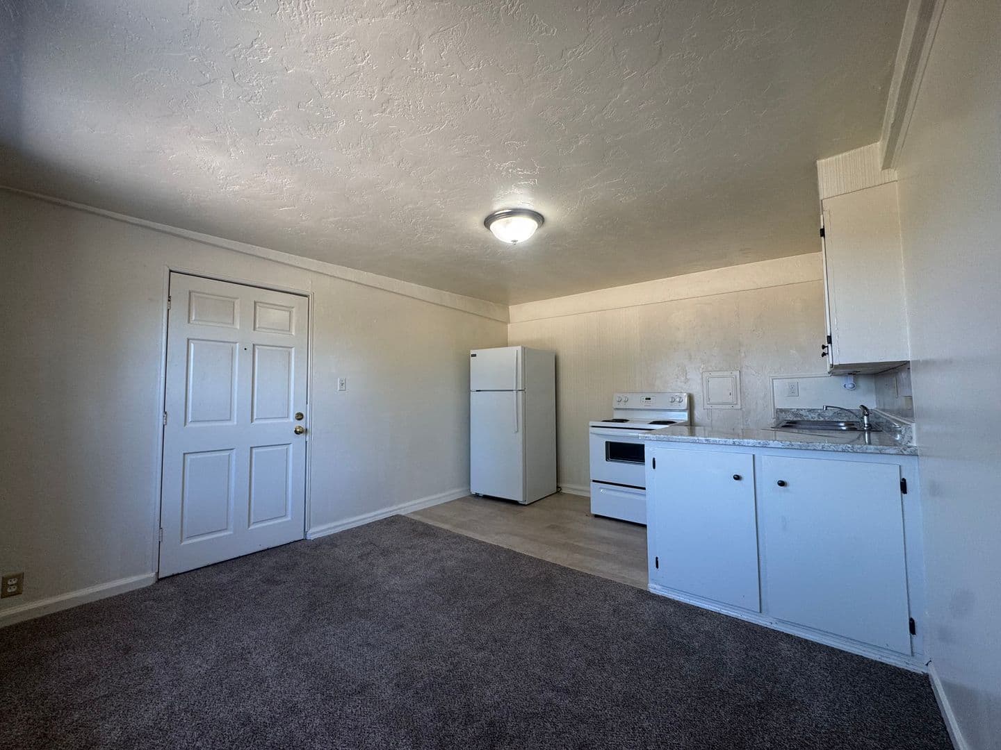 Eureka Apartment: 4041 & 4043 Williams St Unit #1-9
