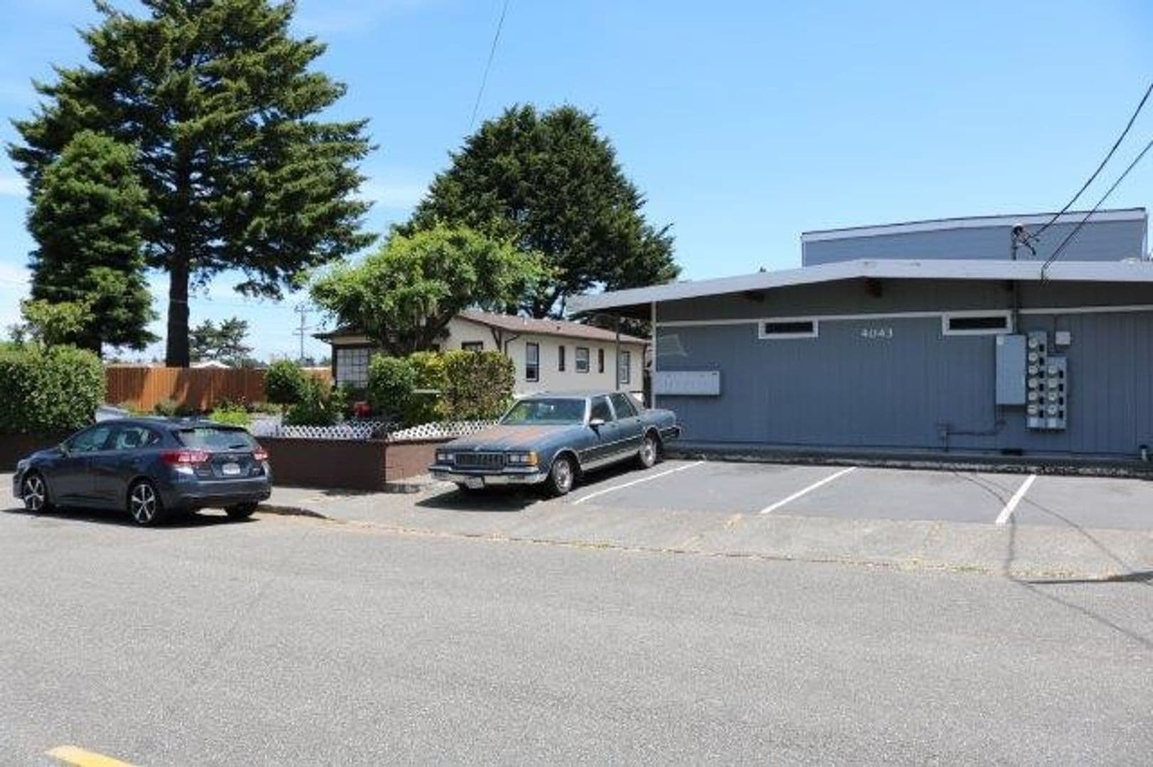 Eureka Apartment: 4041 & 4043 Williams St Unit #1-9