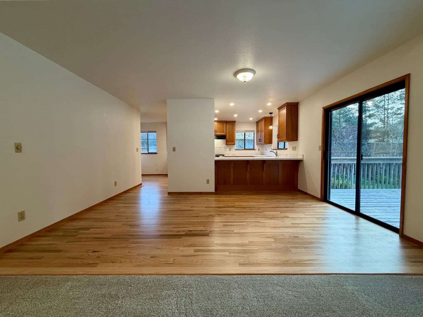 Eureka Townhome: 4036 Campton RD