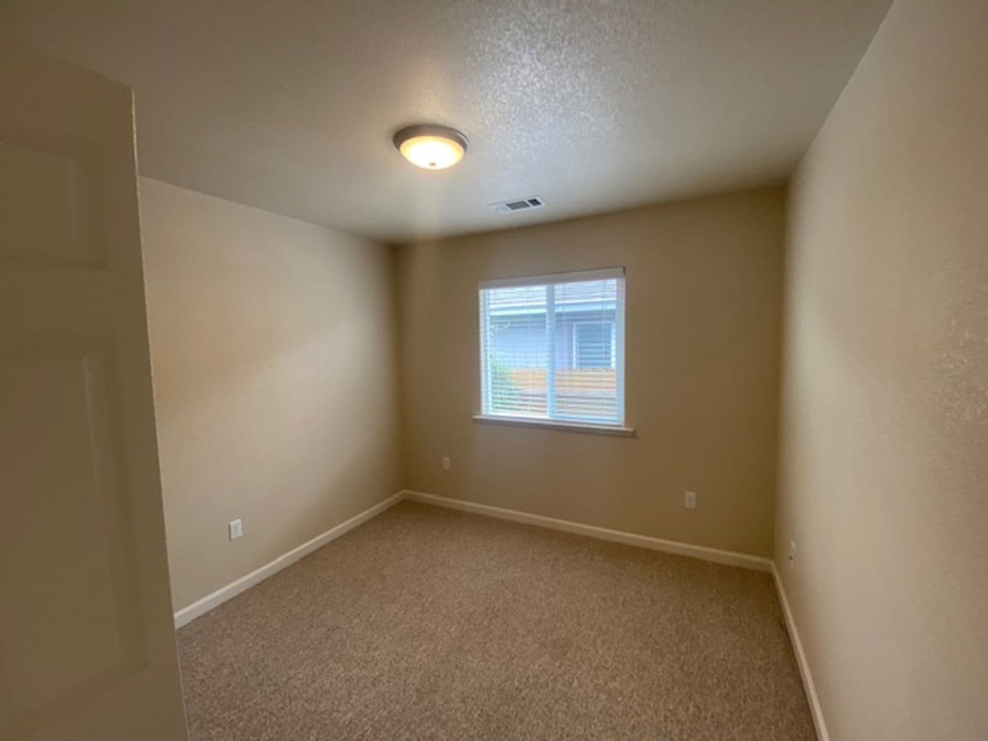 McKinleyville Apartment: 1956 Sagewood Way