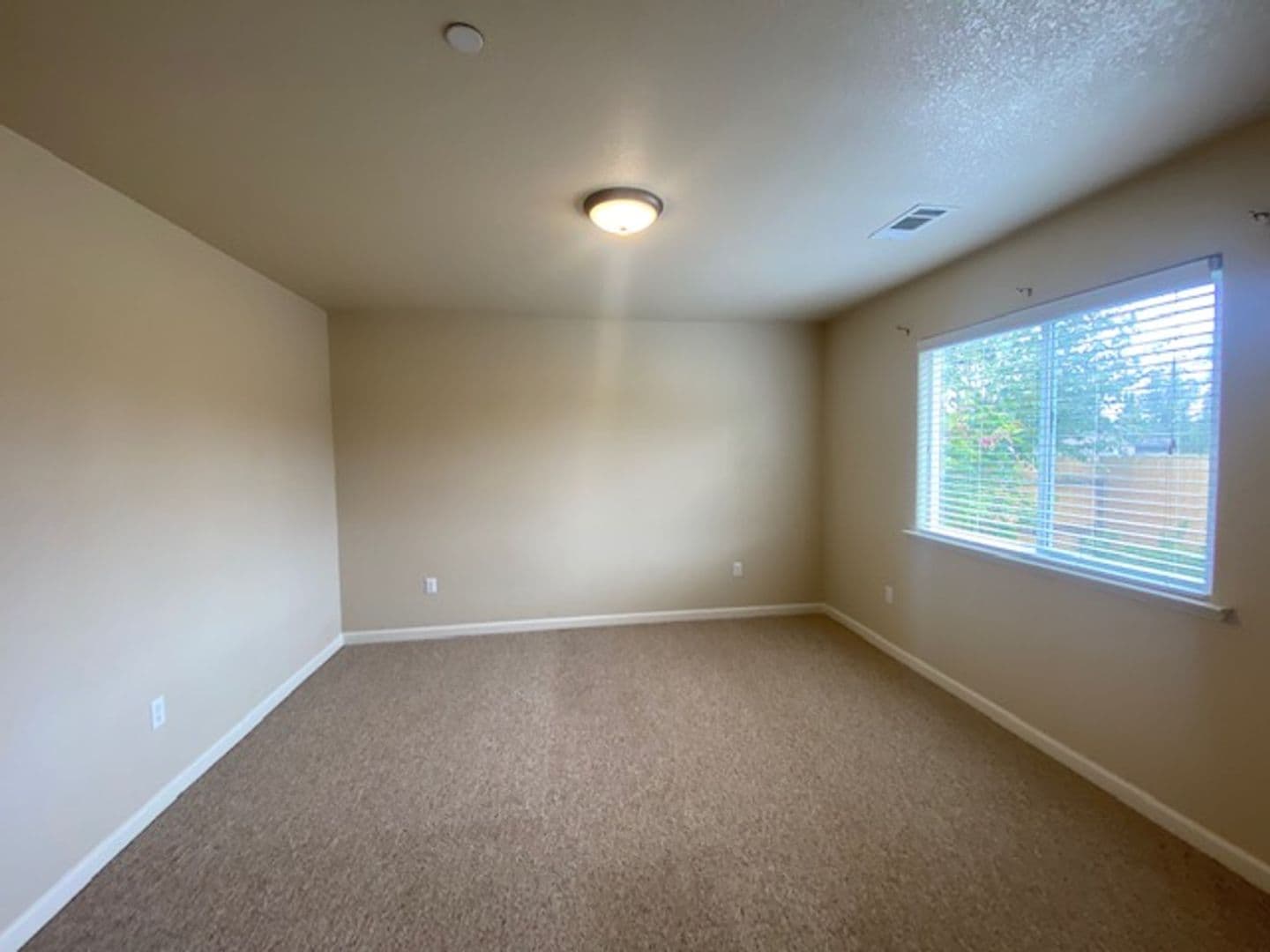 McKinleyville Apartment: 1956 Sagewood Way