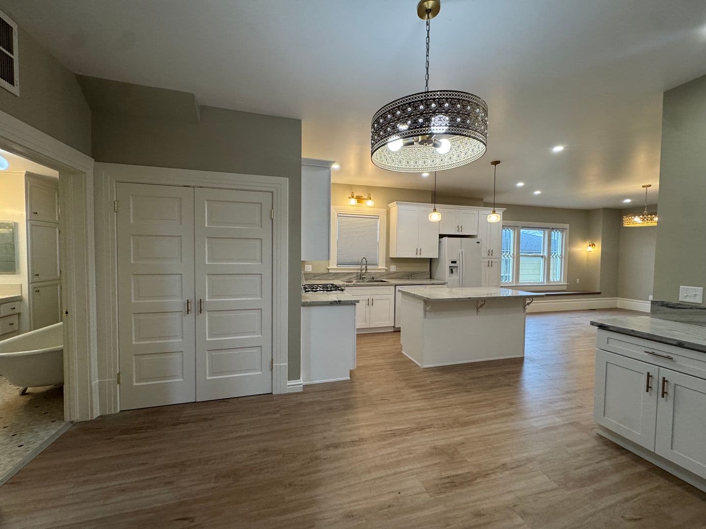 Eureka Apartment: 2146 C ST