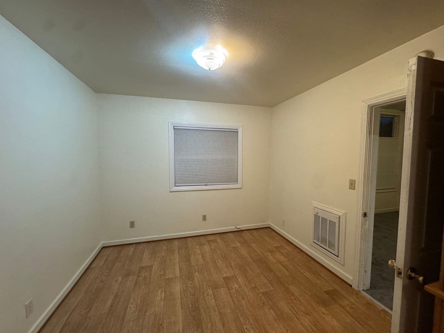 Arcata Apartment: 560 G ST