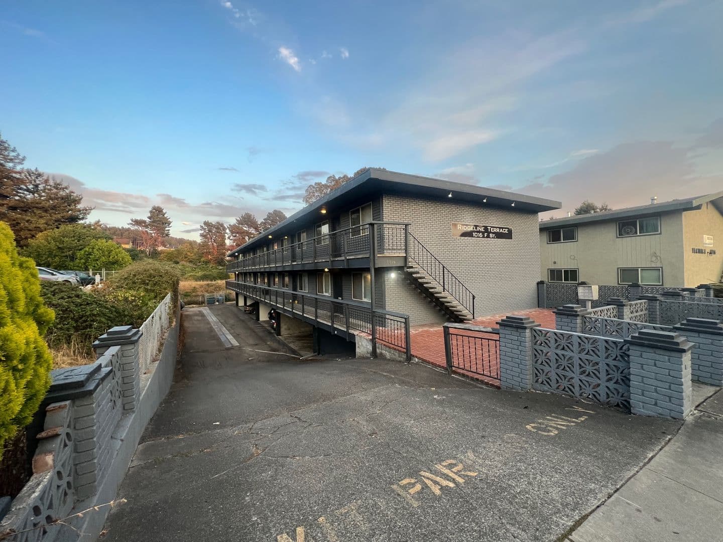 Arcata Apartment: 1016 F ST