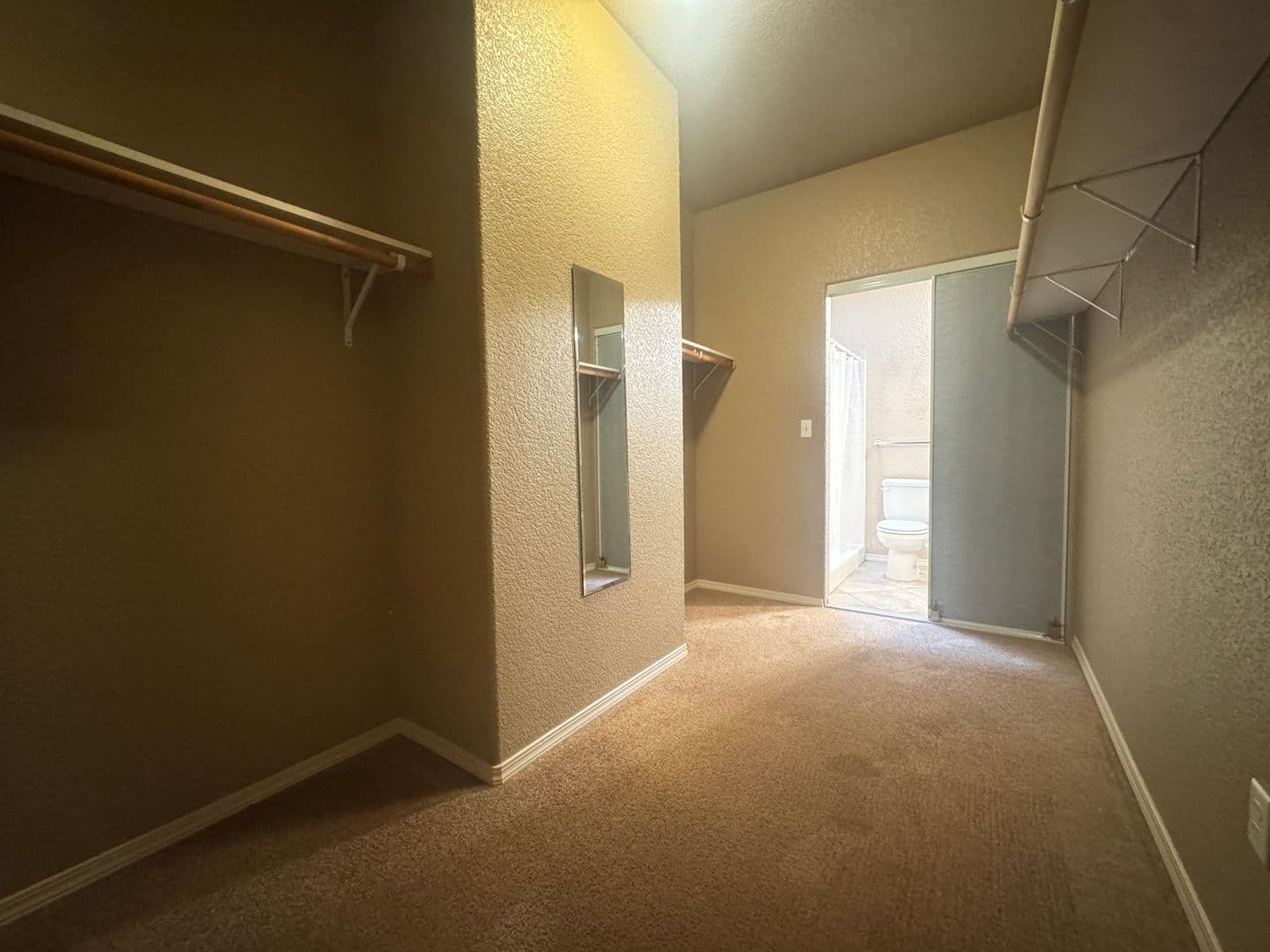 Loleta House: 7 Shadowbrook ST