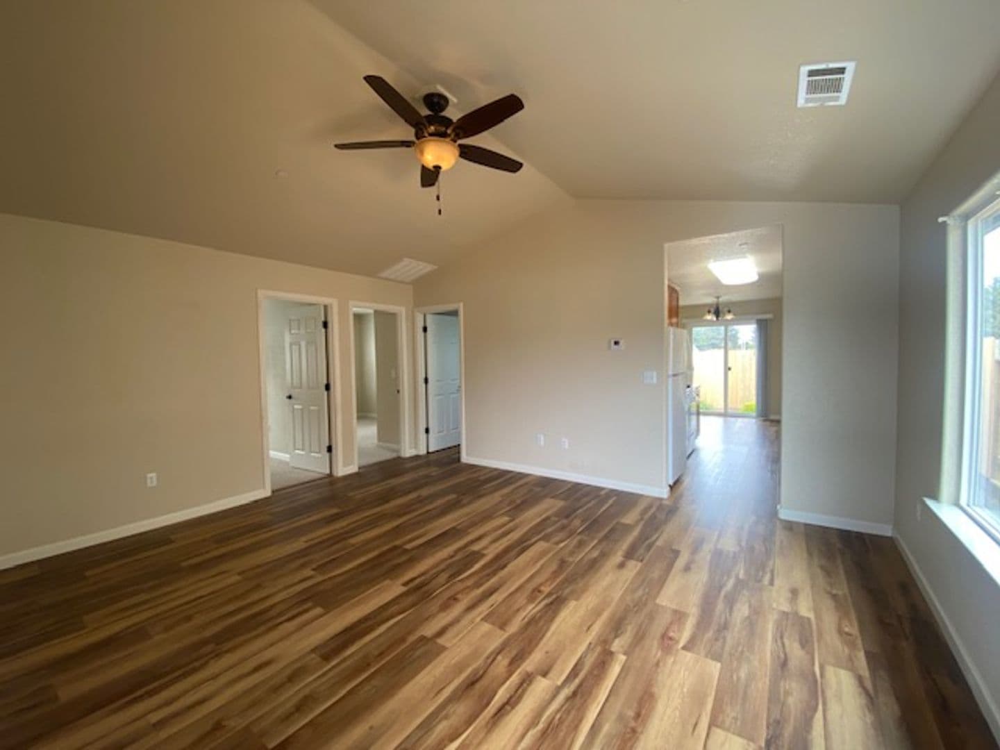 McKinleyville Apartment: 1956 Sagewood Way