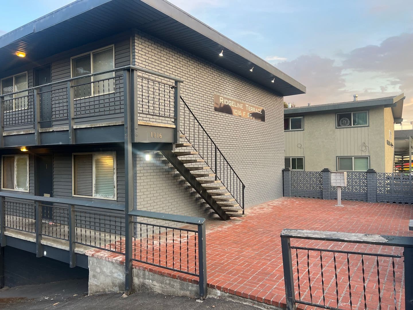 Arcata Apartment: 1016 F ST