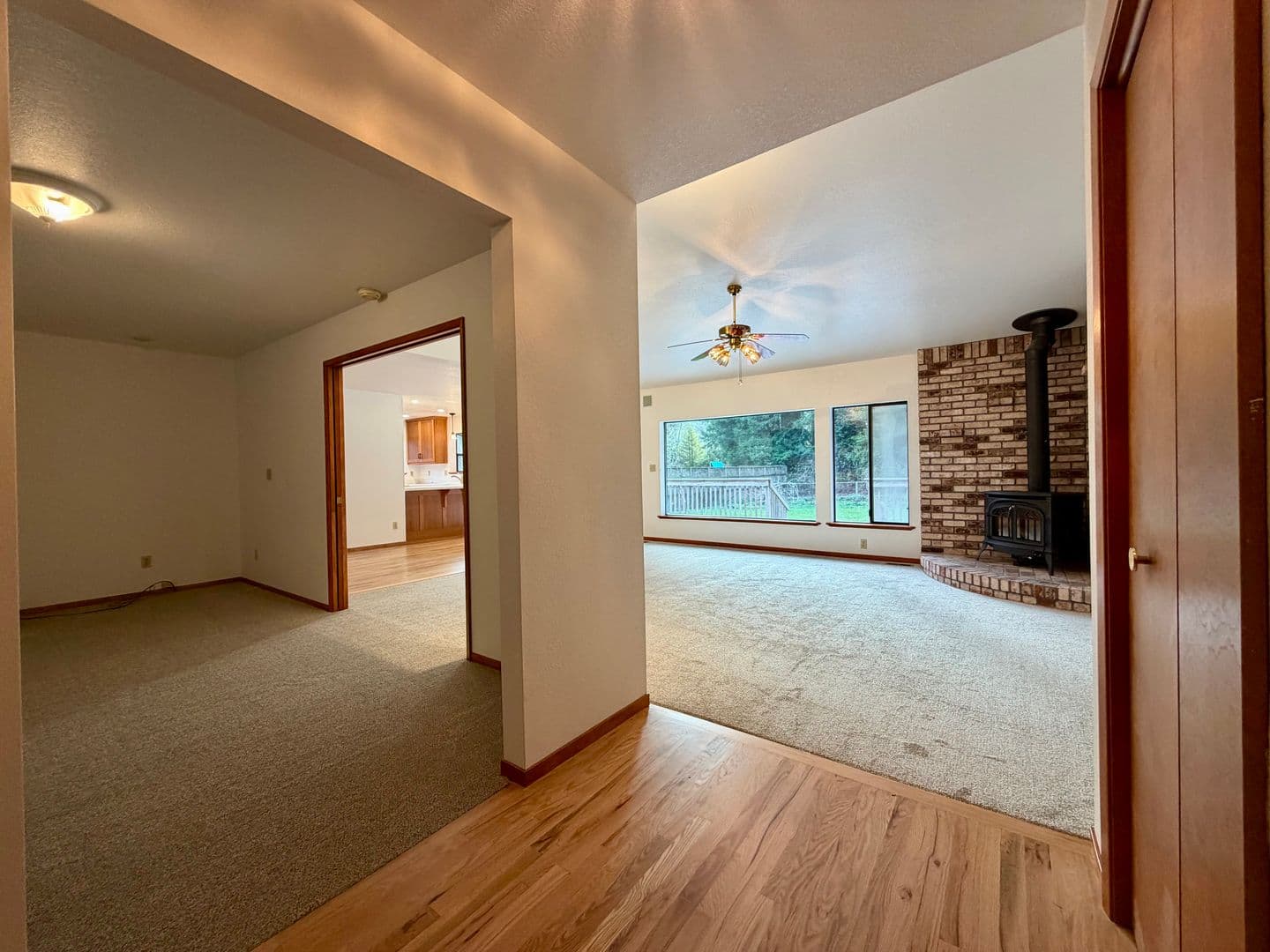 Eureka Townhome: 4036 Campton RD