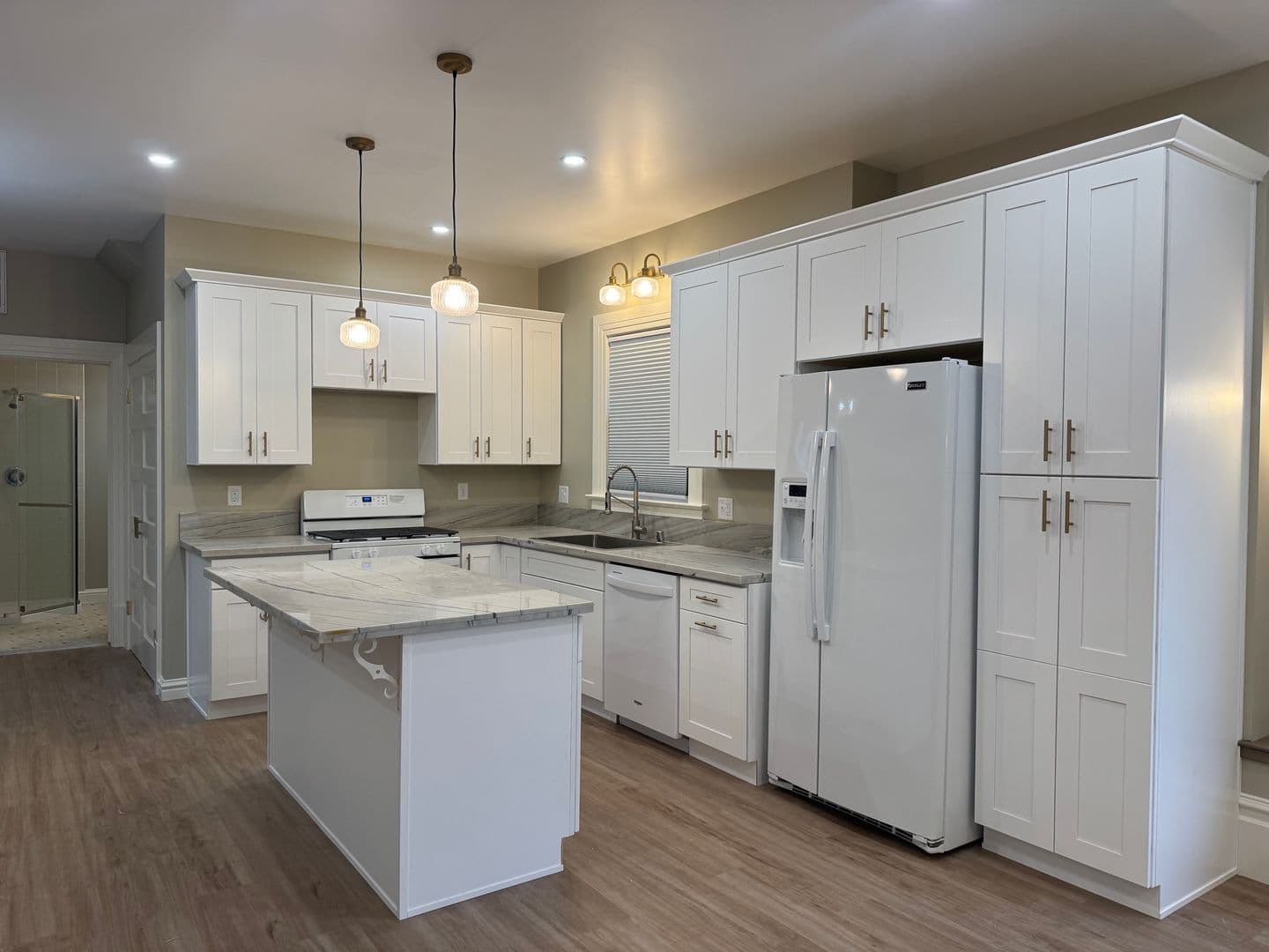 Eureka Apartment: 2146 C ST