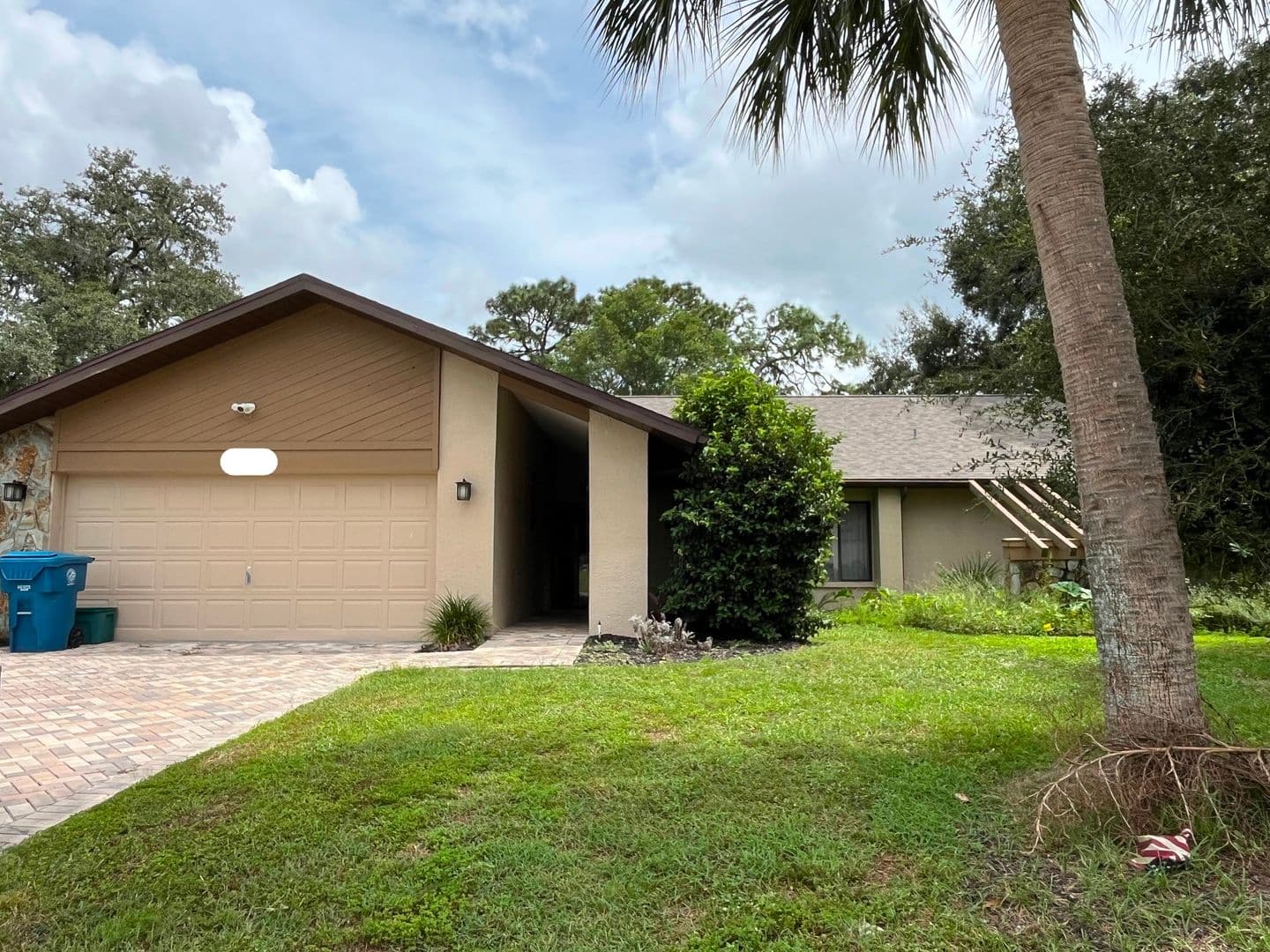 Spring Hill House: 5298 Florentine Ct