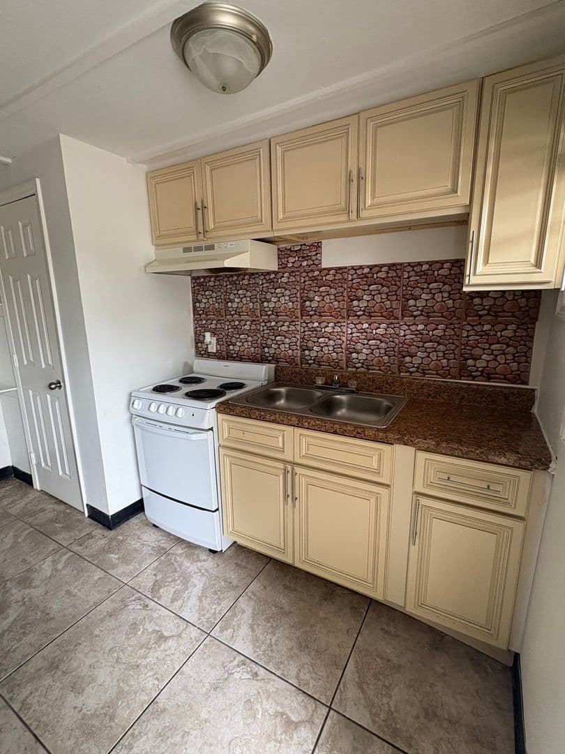 Dade City Apartment: 17th Street