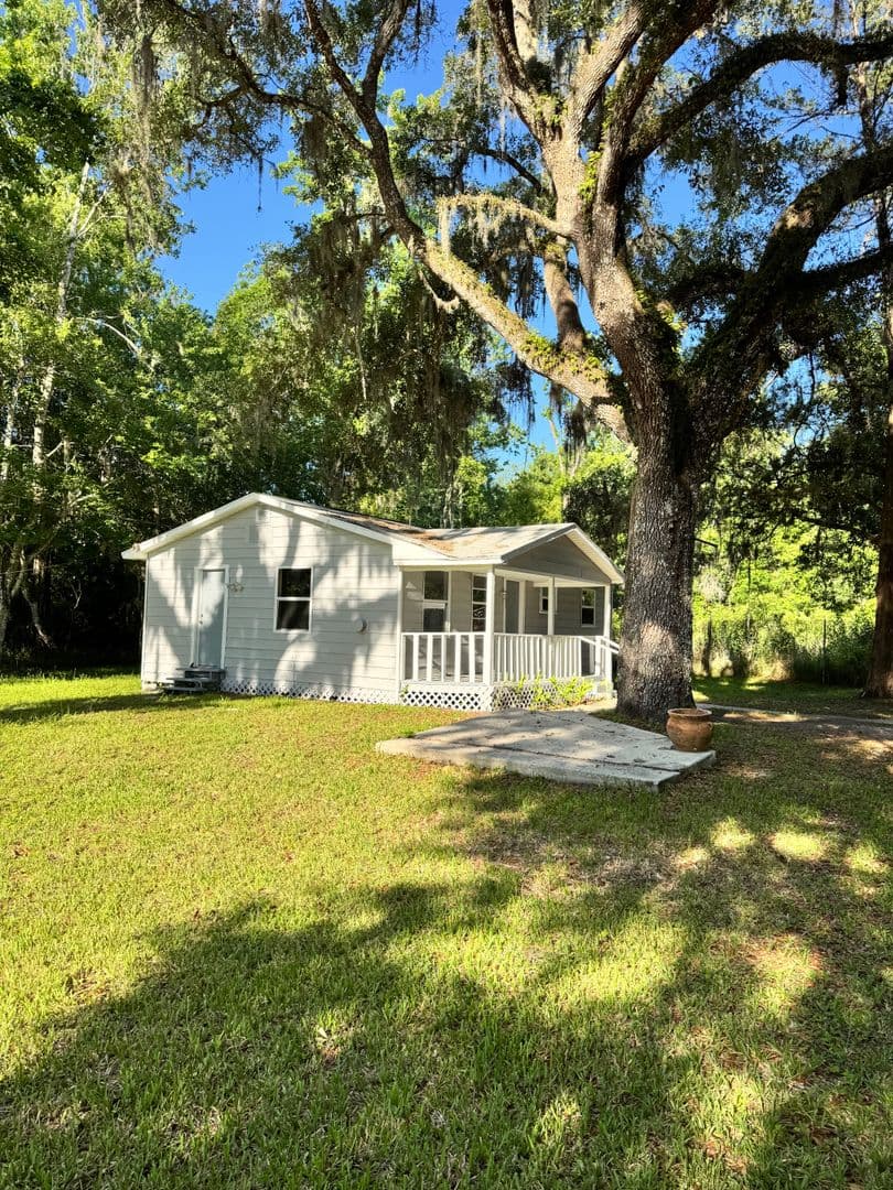 Brooksville House: 203 D St.