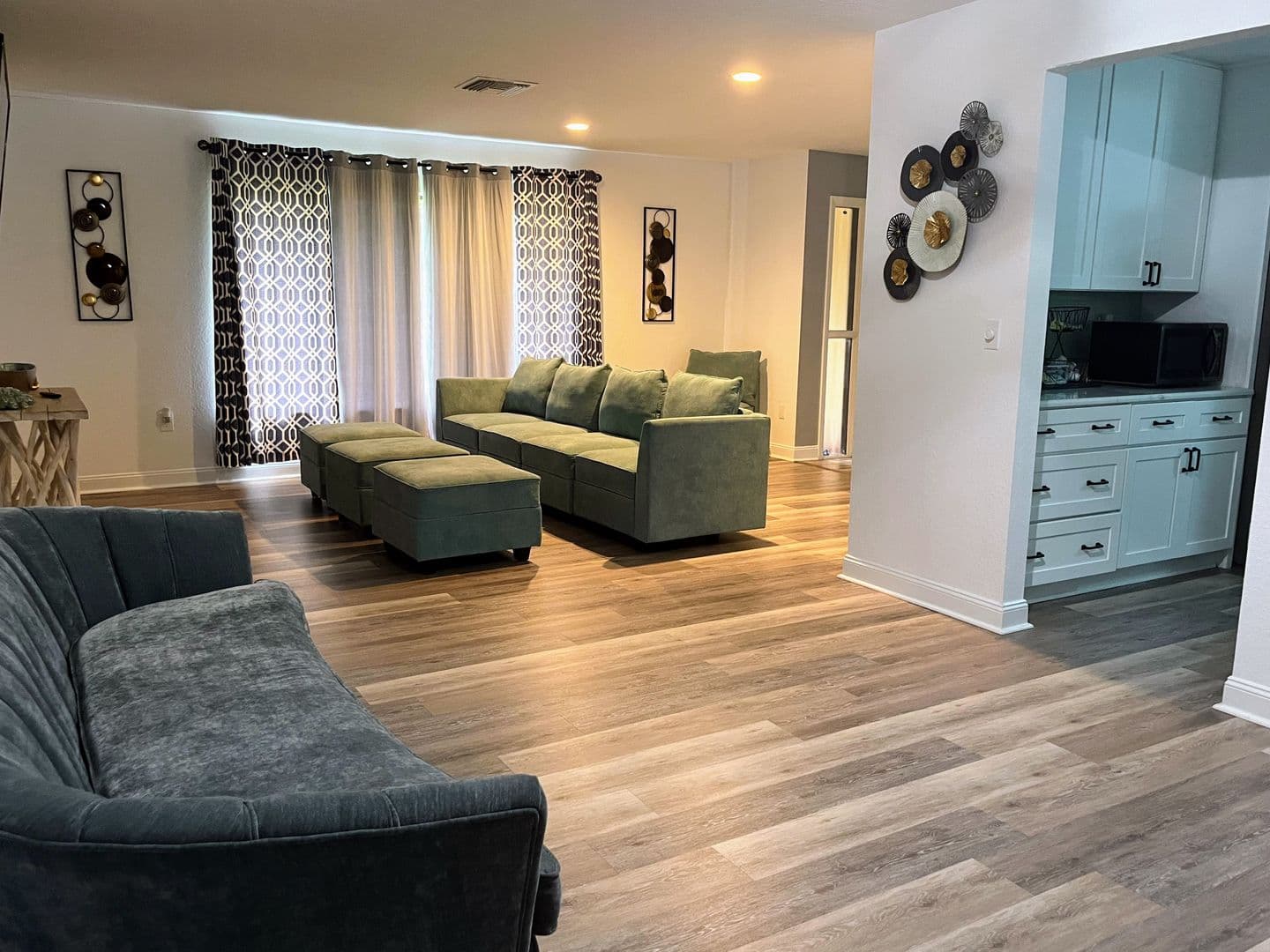 Spring Hill House: 5298 Florentine Ct