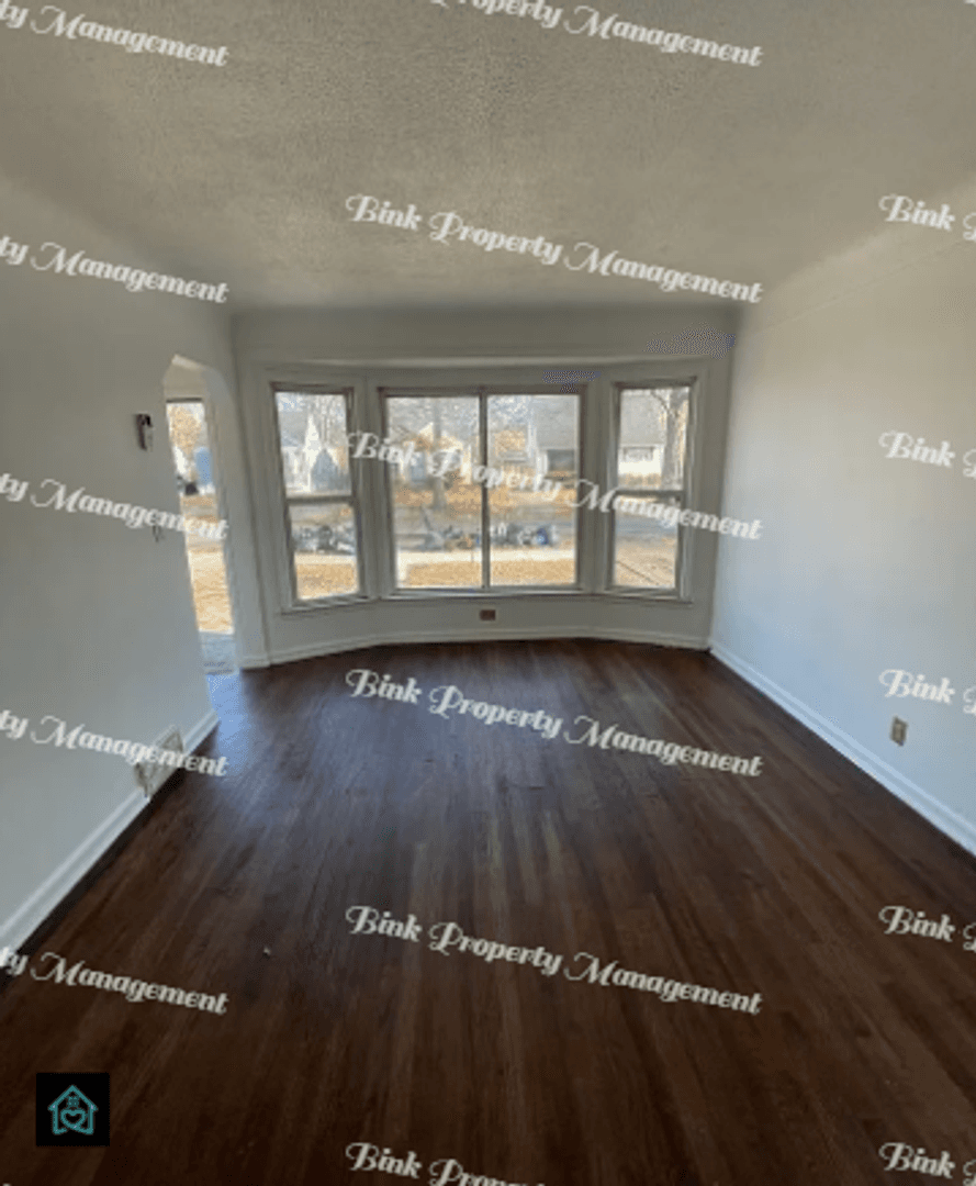 Detroit House: 20277 Ferguson St