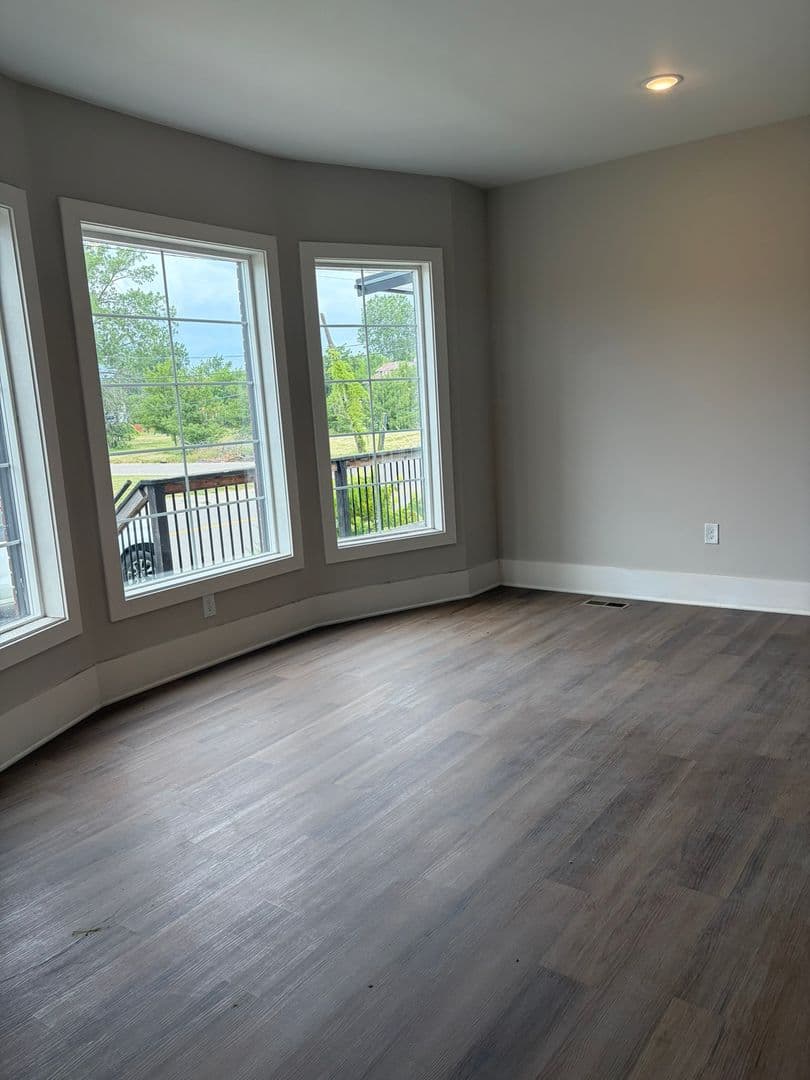 Detroit Apartment: 7436 Oakland St.