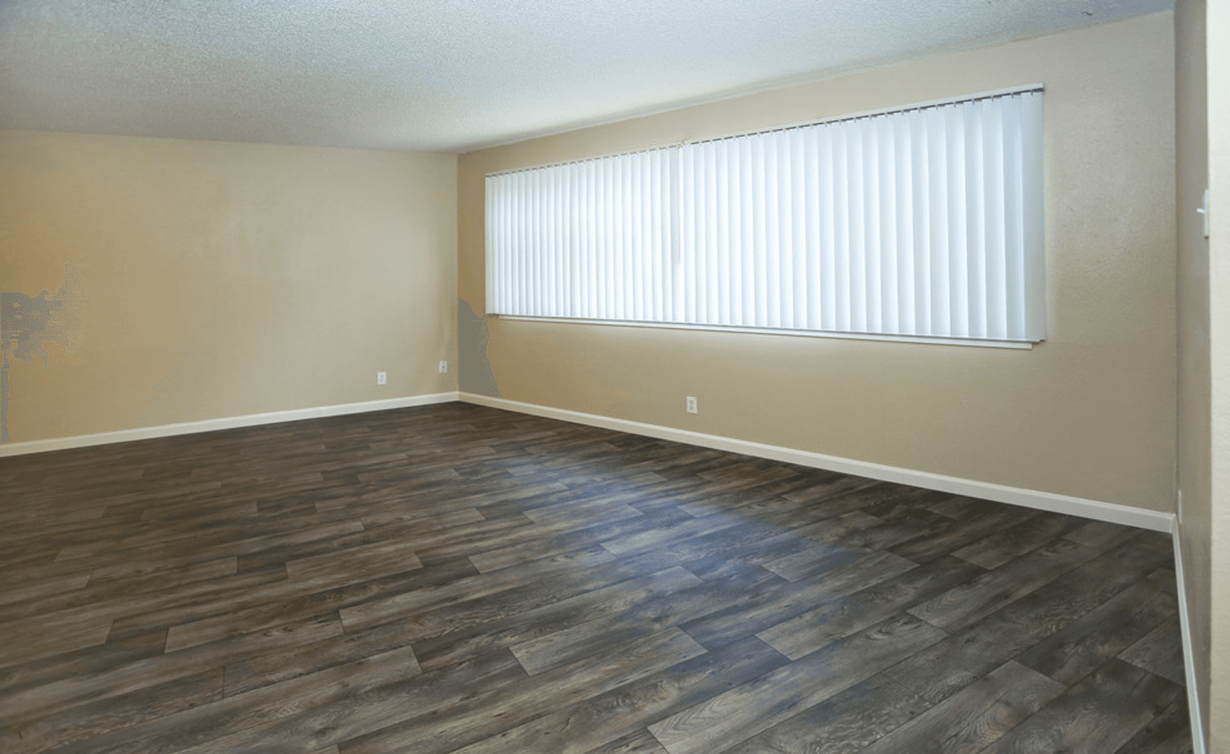 Carmichael Apartment: 5844 Garden Park Court