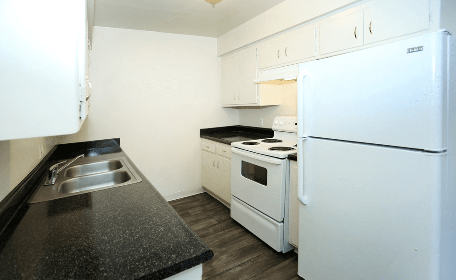 Carmichael Apartment: 5844 Garden Park Court