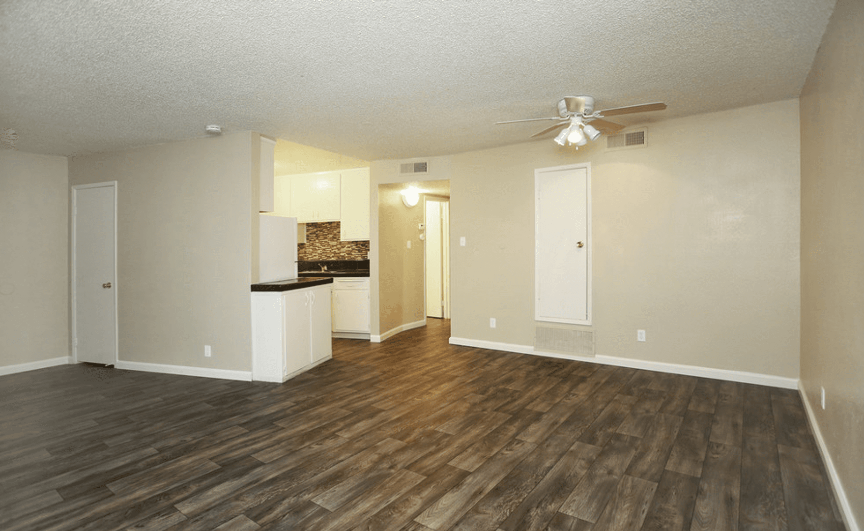 Carmichael Apartment: 5844 Garden Park Court