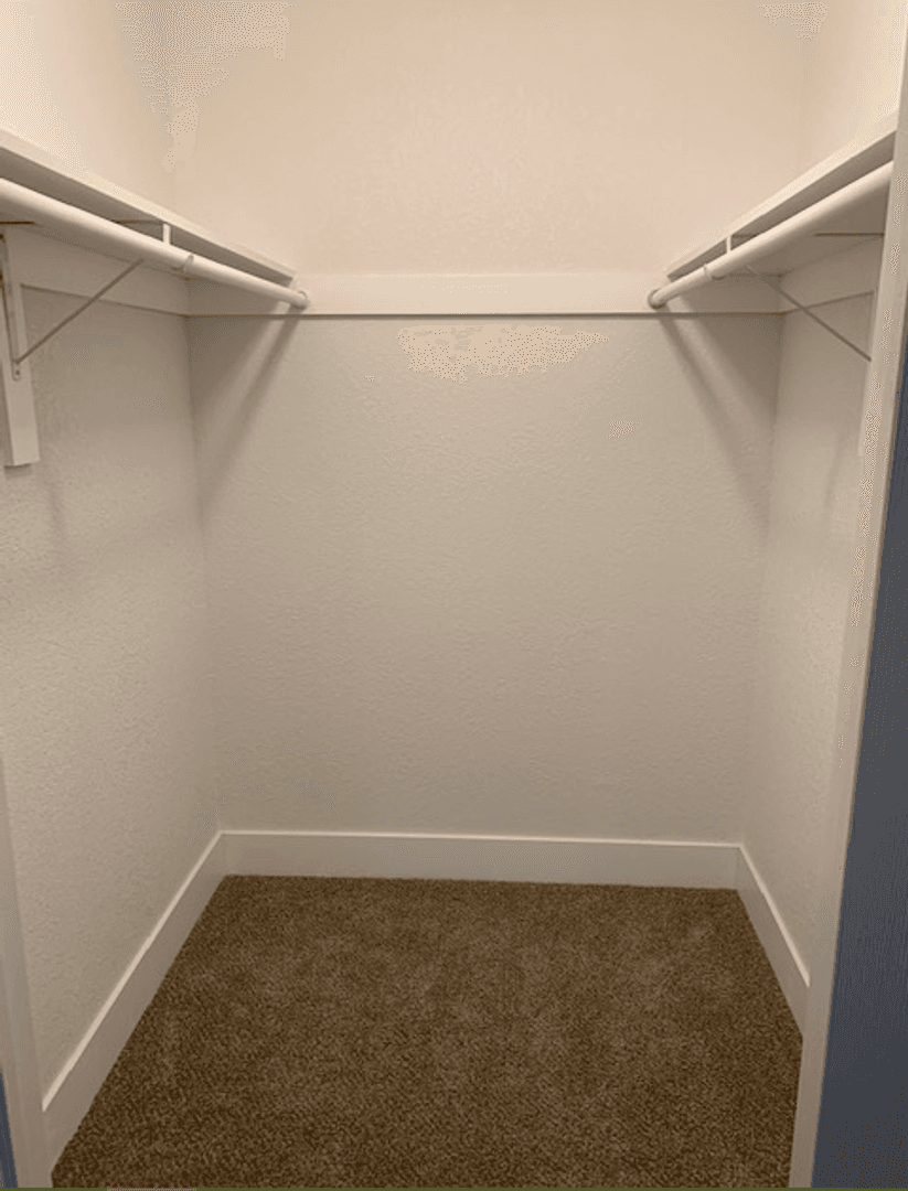 Carmichael Apartment: 5844 Garden Park Court