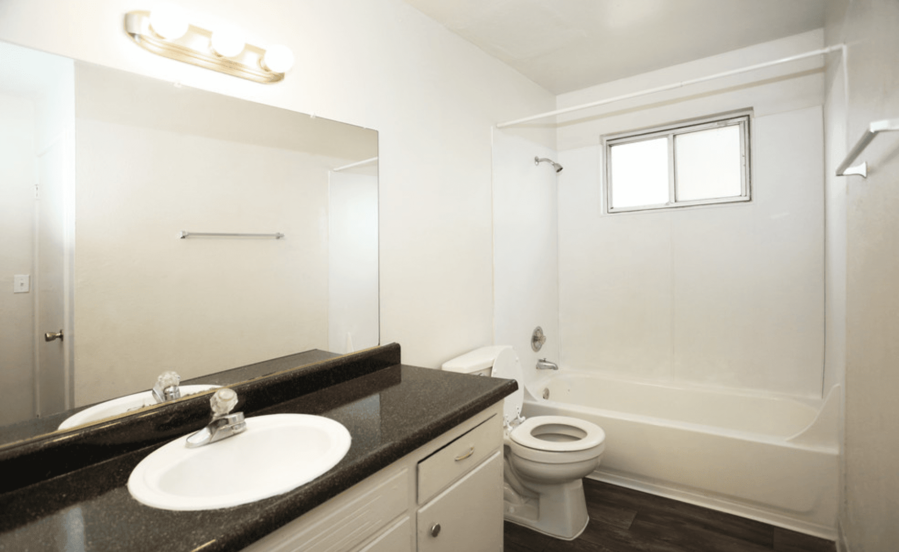 Carmichael Apartment: 5844 Garden Park Court