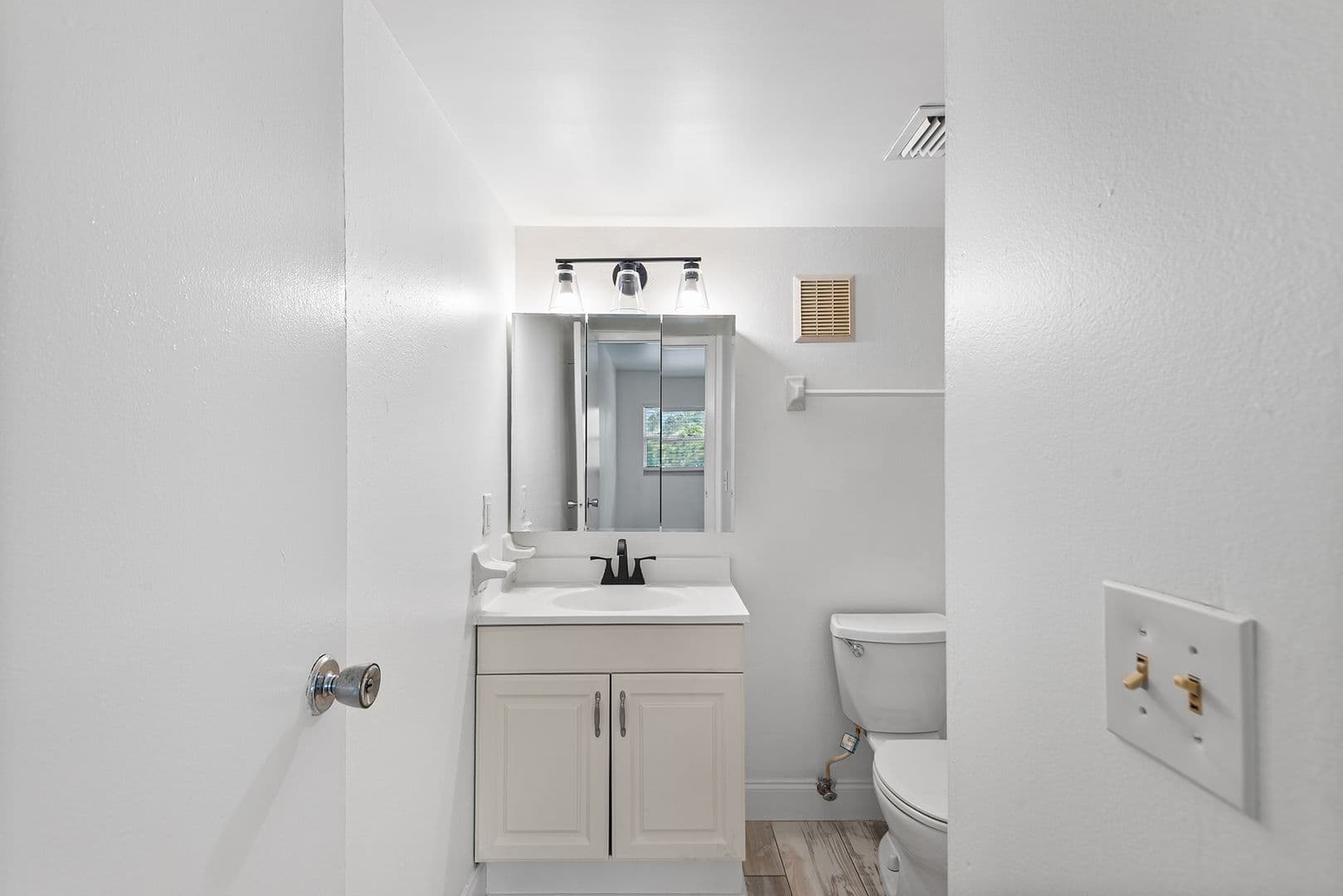 Saint Petersburg Apartment: 6262 Emerson Ave S.