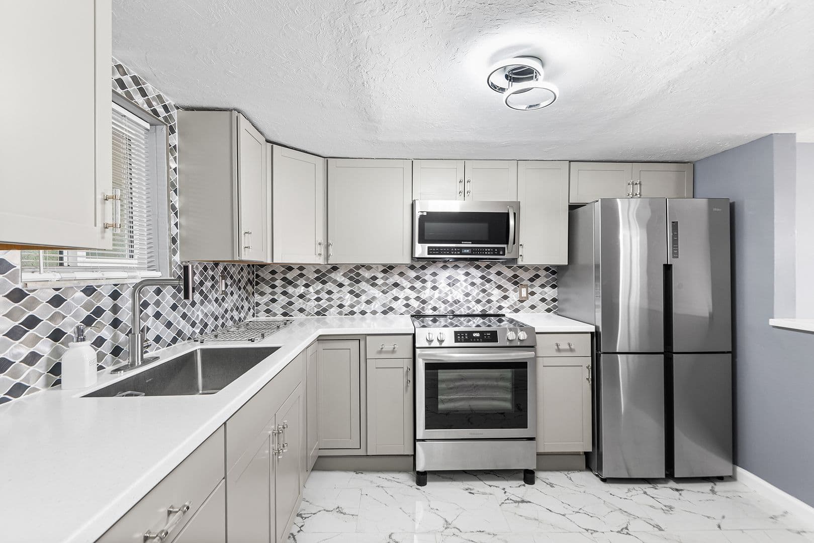 ST PETERSBURG Condo: 801 83RD AVE N