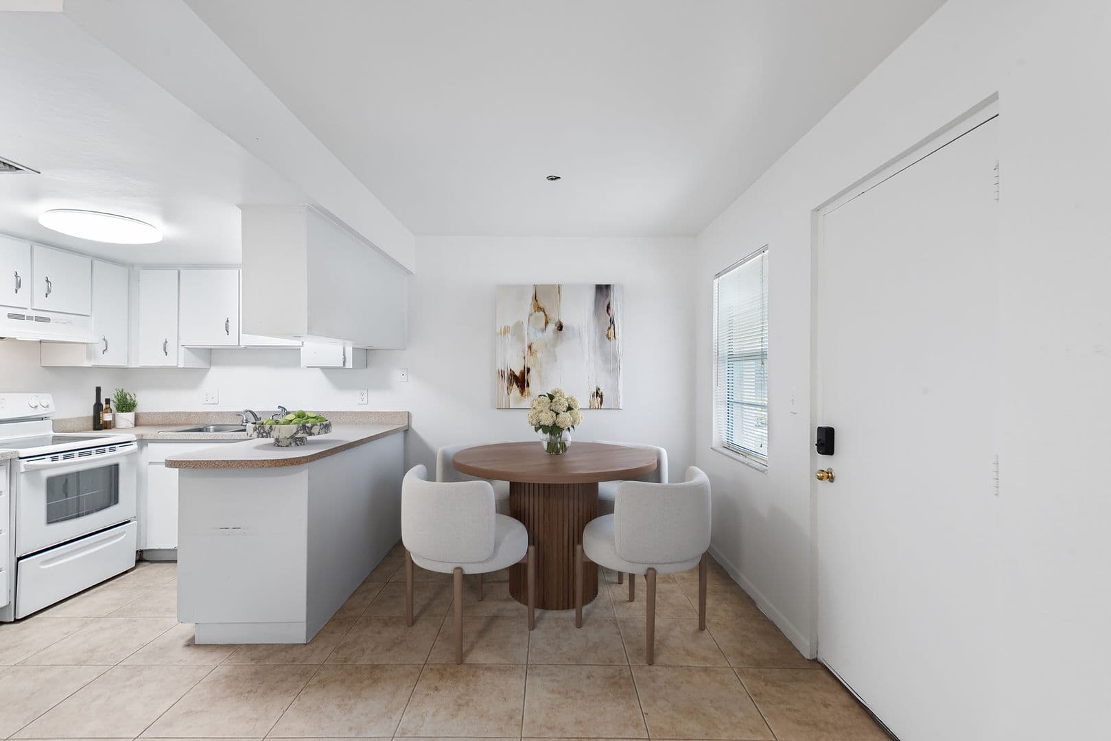 Saint Petersburg Apartment: 555 62nd St. S.