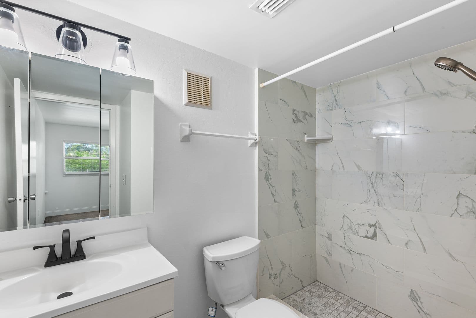 Saint Petersburg Apartment: 6262 Emerson Ave S.