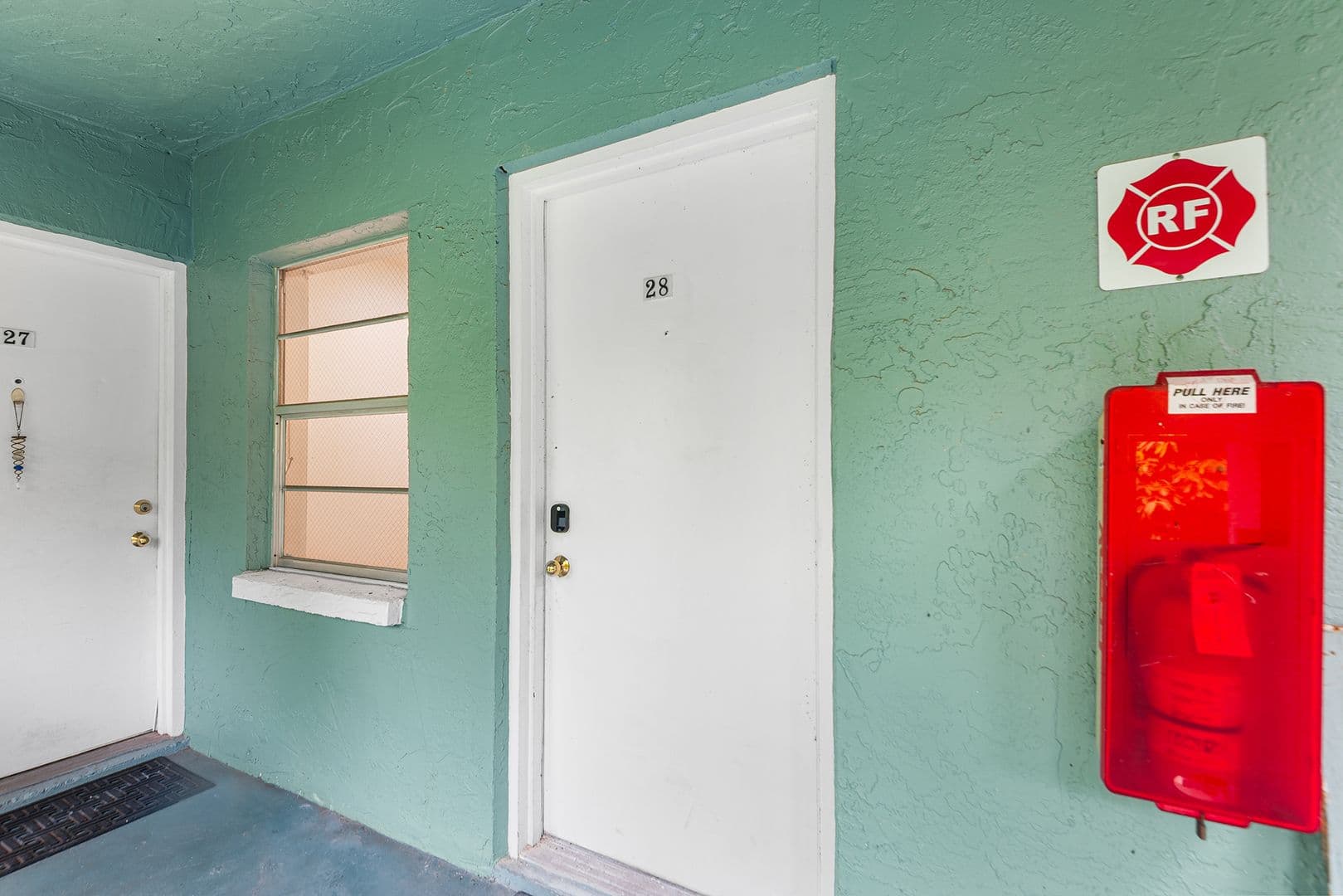 Saint Petersburg Apartment: 6262 Emerson Ave S.
