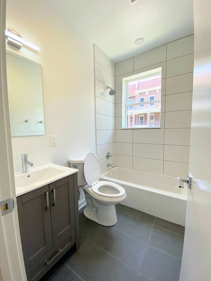 Washington Apartment: 3435 Brown St NW