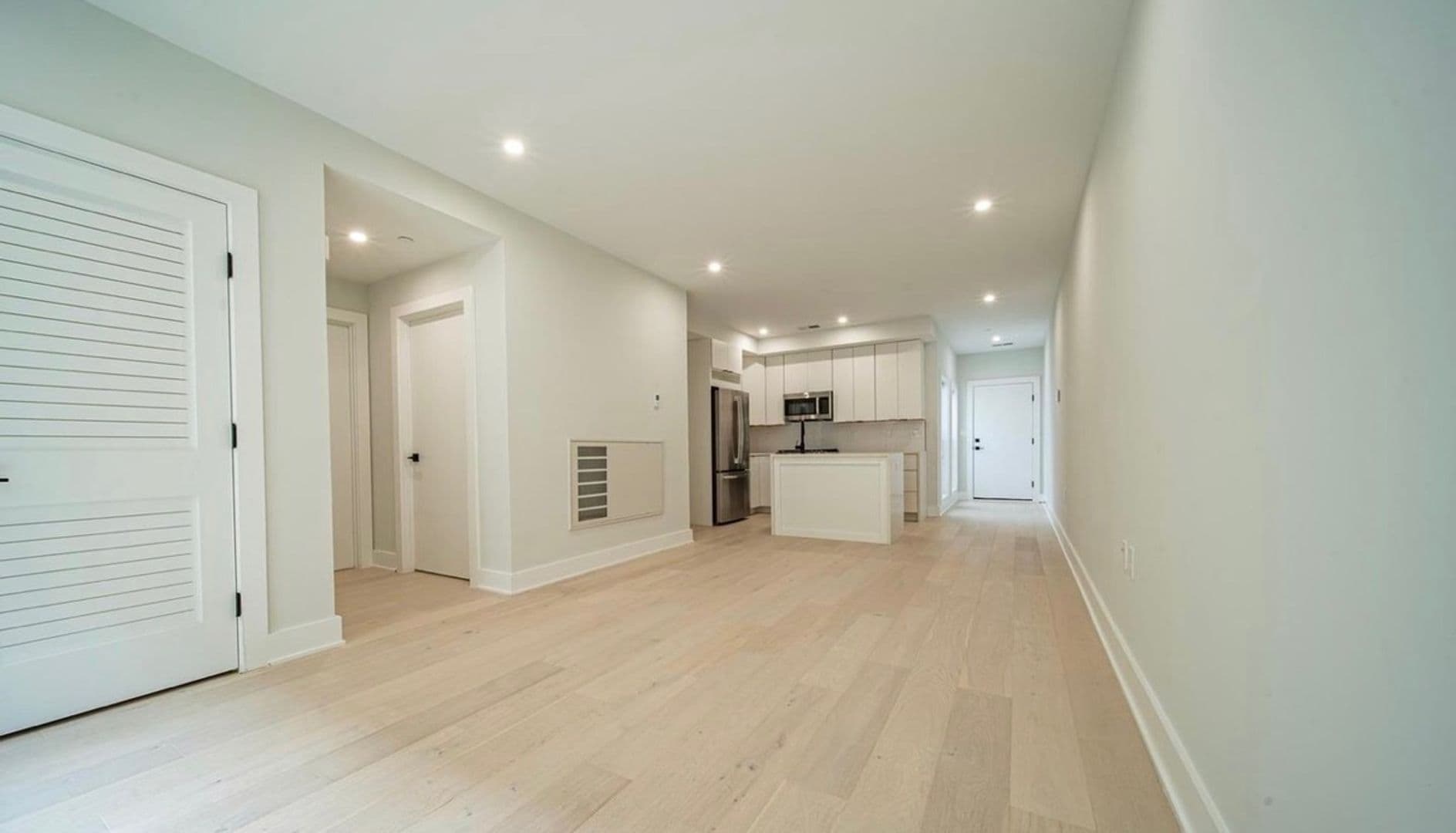 Washington Apartment: 1117 24th Street