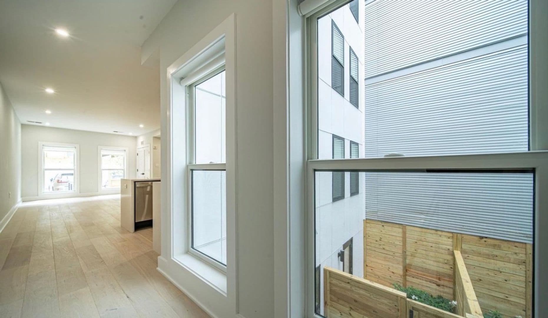 Washington Apartment: 1117 24th Street