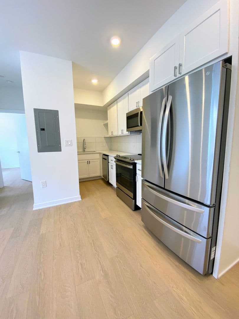 Washington Apartment: 3435 Brown St NW