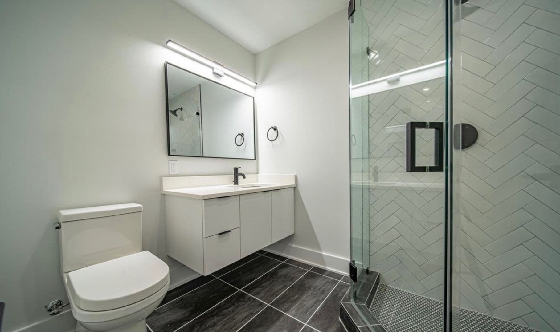 Washington Apartment: 1117 24th Street