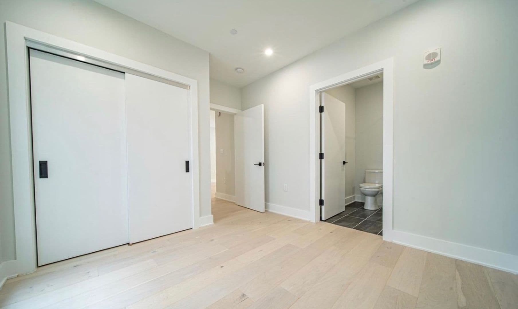 Washington Apartment: 1117 24th Street