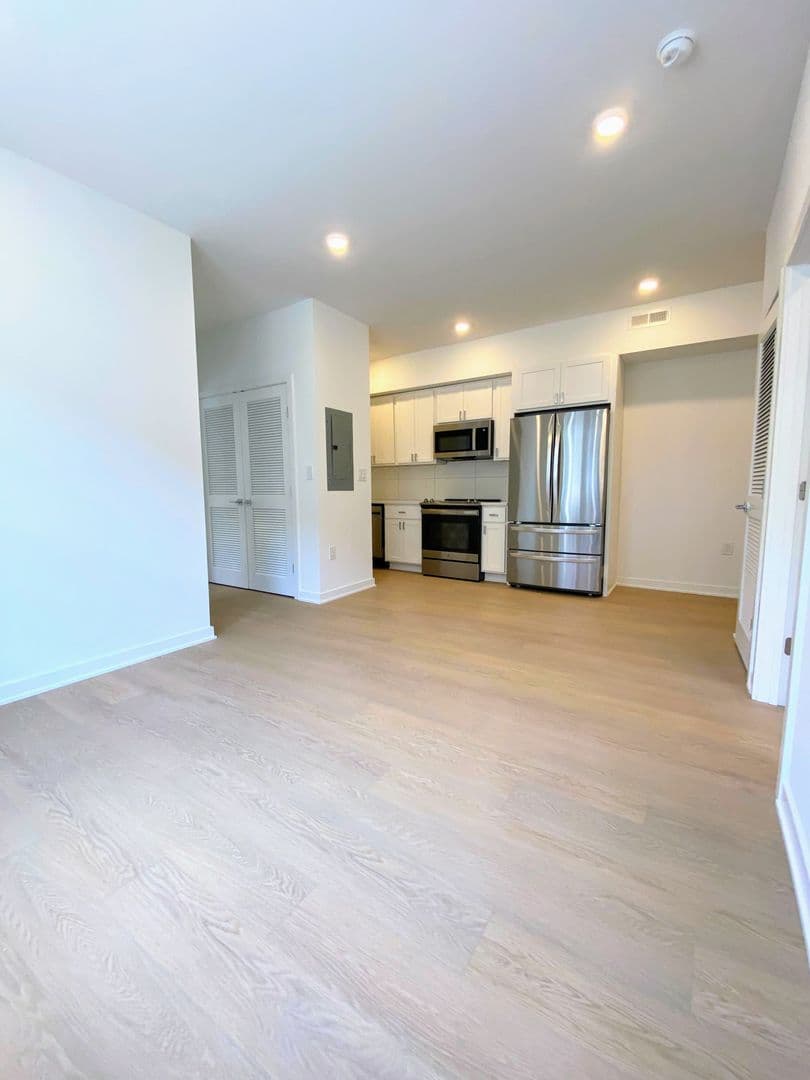 Washington Apartment: 3435 Brown St NW