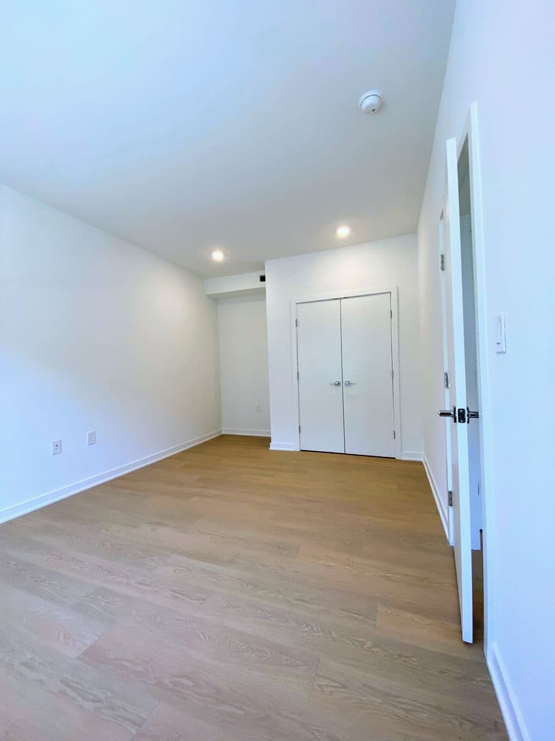 Washington Apartment: 3435 Brown St NW