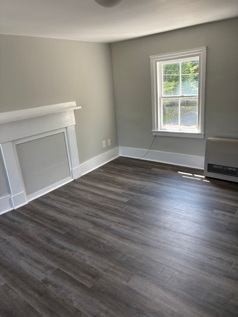 Rockland Apartment: 26 State St. - 03