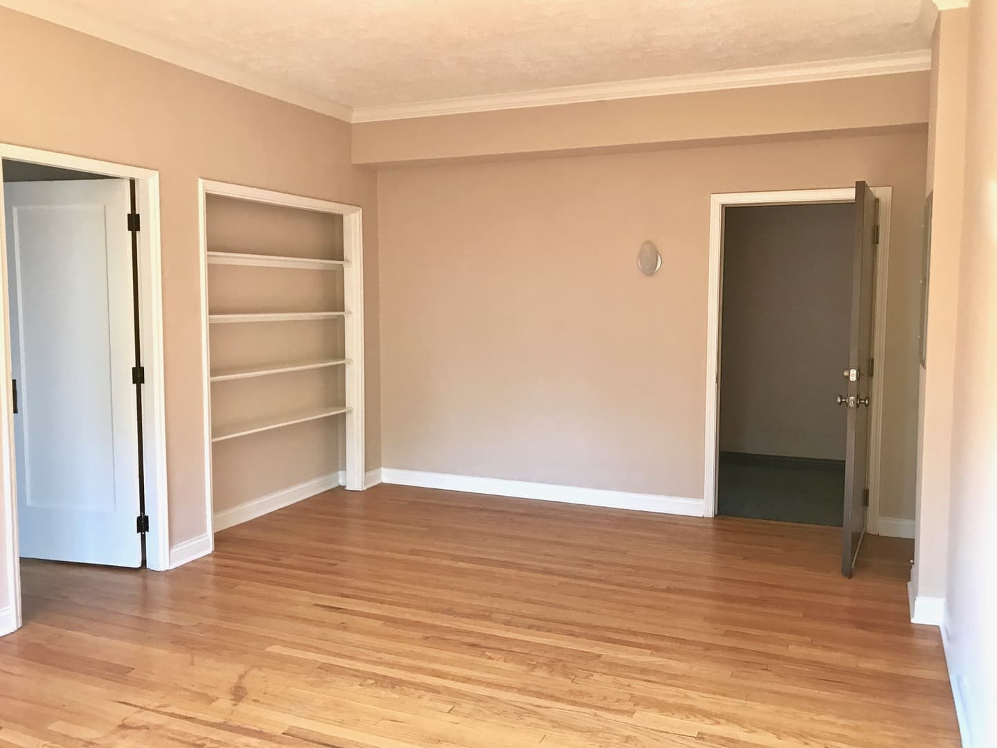Indianapolis Apartment: 5347 N. College Ave.