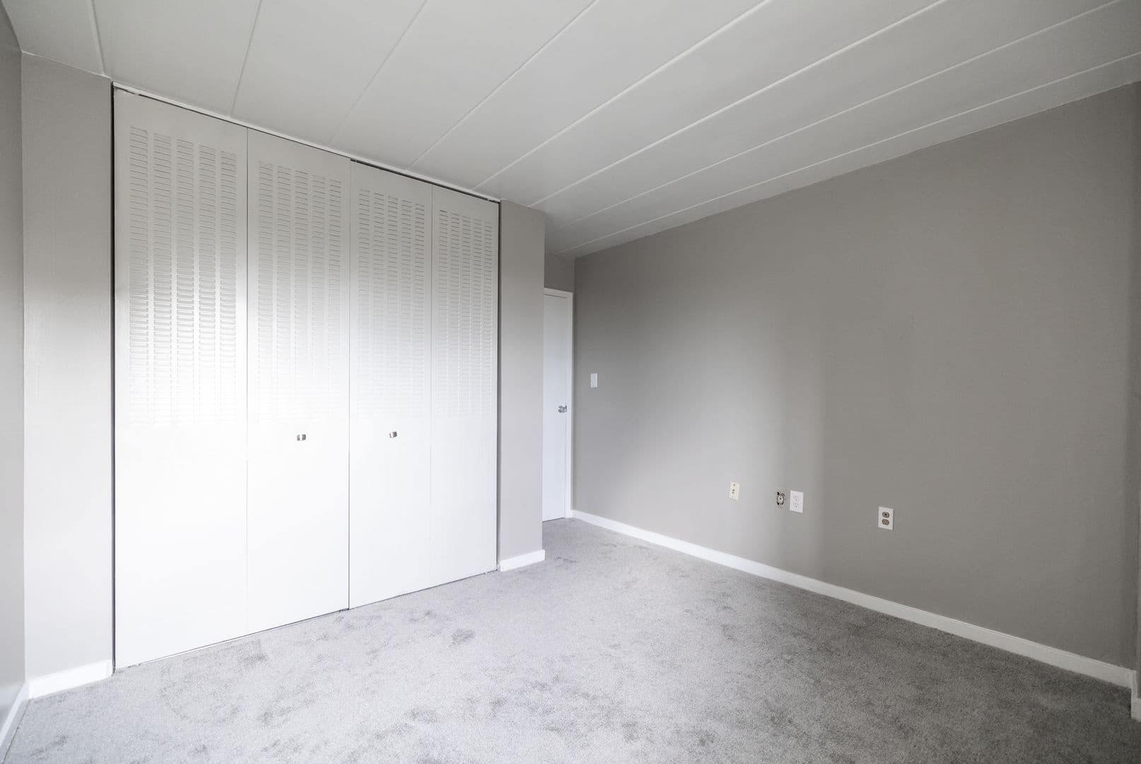 Pittsburgh Apartment: 460 Washington Road