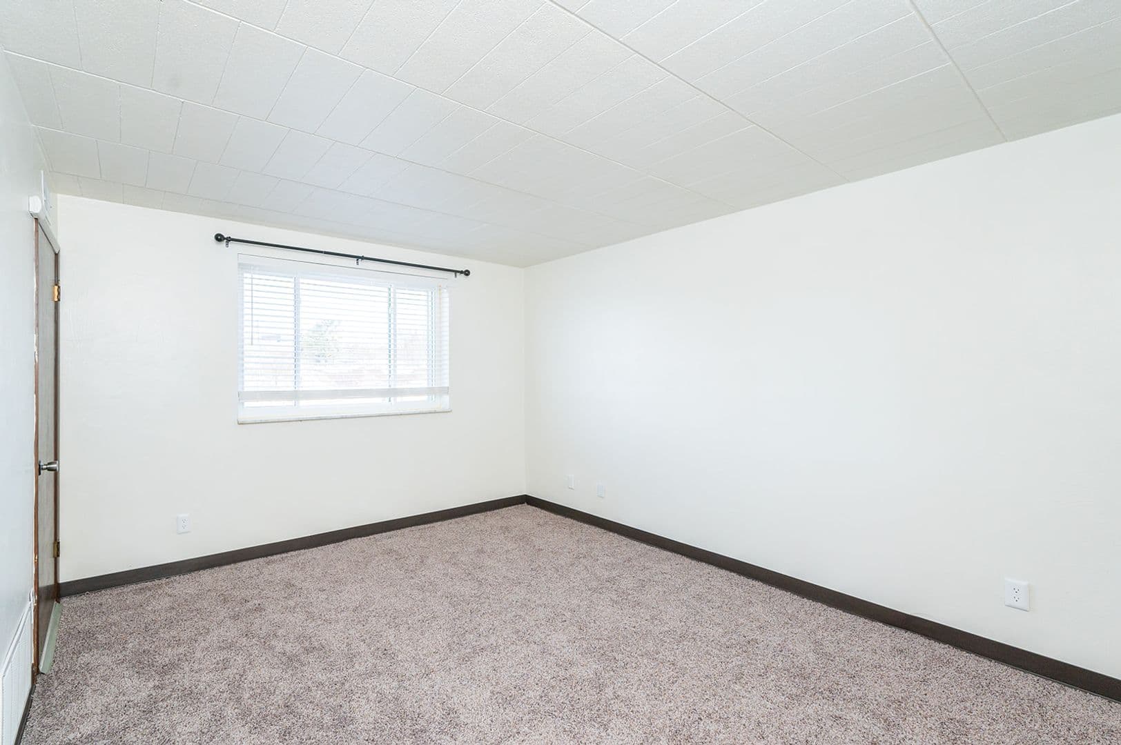North Versailles Apartment: 151-175 Dix Drive