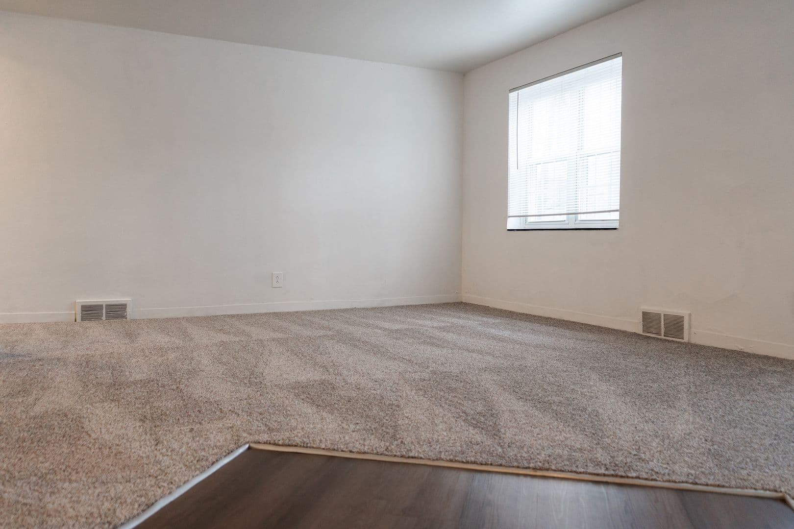 Pittsburgh Apartment: 100-175 Hilands Pl