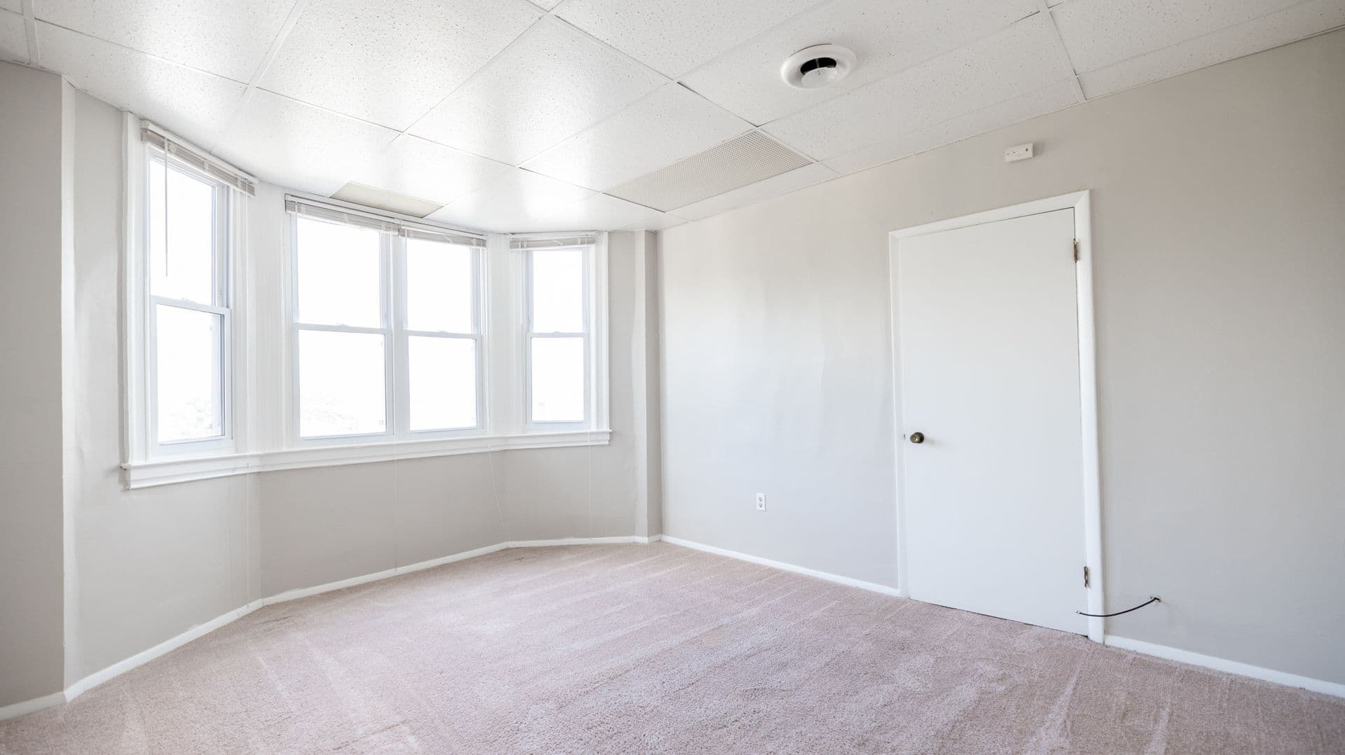 Pittsburgh Apartment: 1500 Fallowfield Ave